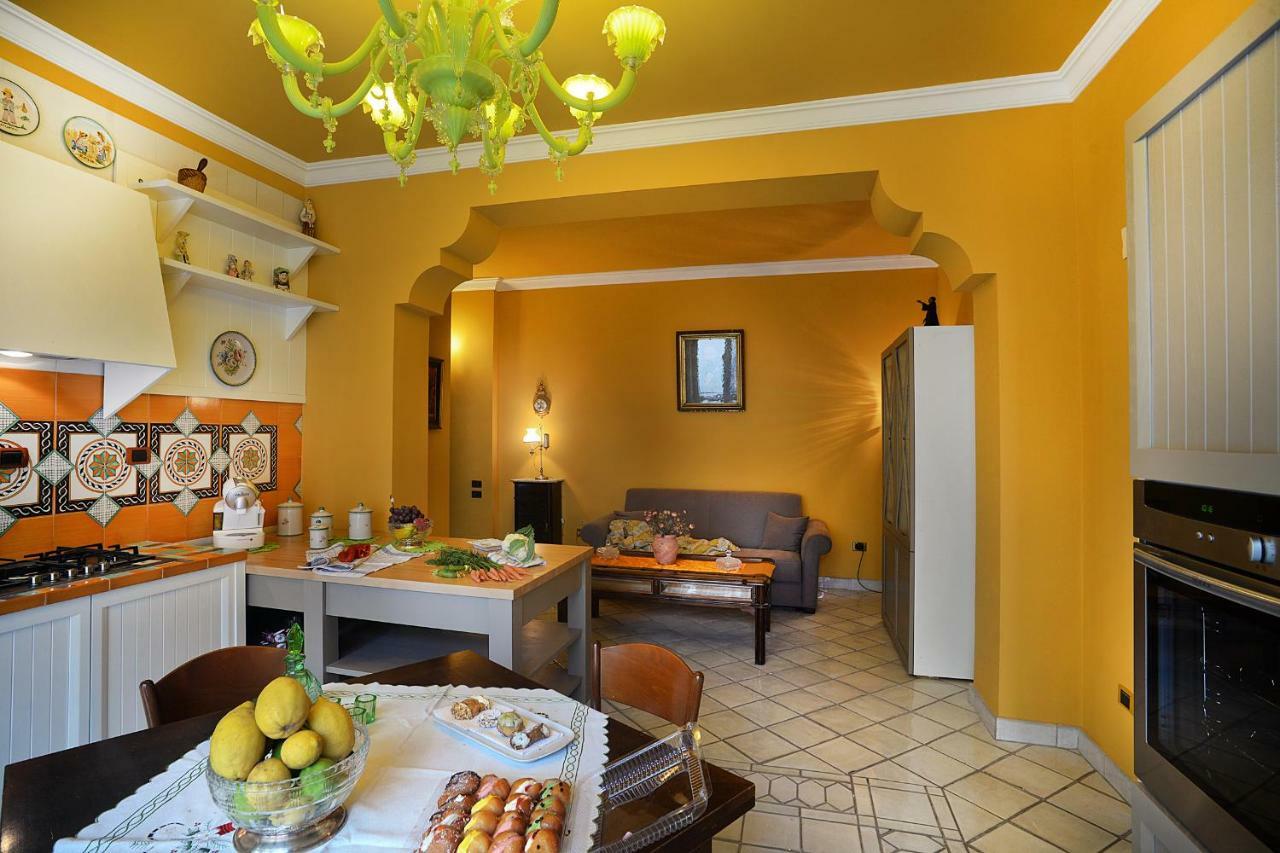 Donna Filomena Casa Vacanza Di Charme ساليرنو المظهر الخارجي الصورة